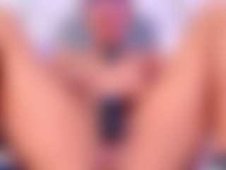 YesyHills's Live Sex Cam Show