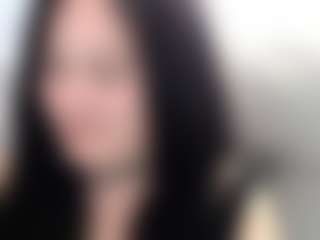 Bellastar84 MILF webcam performer live streaming