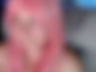 Bellastar84 MILF webcam performer live streaming