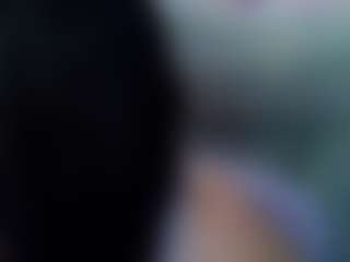 Bellastar84 MILF webcam performer live streaming