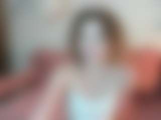 Live cam show with Wanda - Oil on xDating
