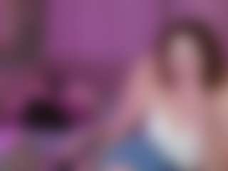 Live cam show with Wanda - Green Eyes on SquirtSoMuch