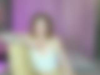 Live cam show with Wanda - Body Massage on Camsoda