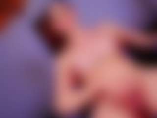 Show in cam erotica live di PARADISETRANSS