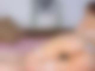 Live cam show with LynetteHeldreth - Smoking on liverealitysex.com