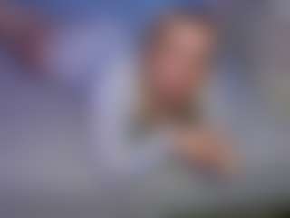 Live cam show with margotrobbie7 - Spank Blonde Hair on ObeyMaria