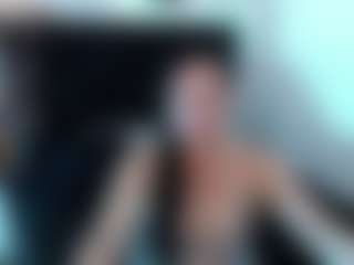 Live cam show with Milly-Sanchez - Brown Hair on StripNow