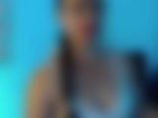 Live cam show with Milly-Sanchez - Flashing on Dolls Live
