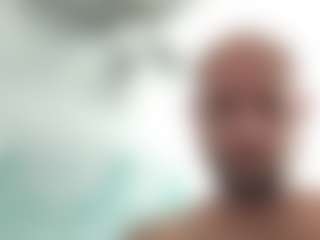 Cloudzz386's Live Sex Cam Show