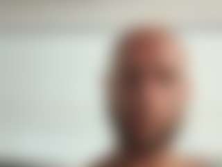 Cloudzz386's Live Sex Cam Show