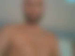 Cloudzz386's Live Sex Cam Show