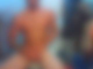 Cloudzz386's Live Sex Cam Show
