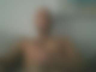 Cloudzz386's Live Sex Cam Show