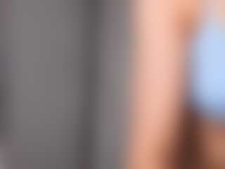 aliceqq's Live Sex Cam Show