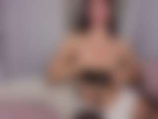 aliceqq's Live Sex Cam Show