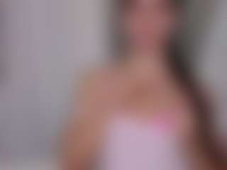 aliceqq's Live Sex Cam Show