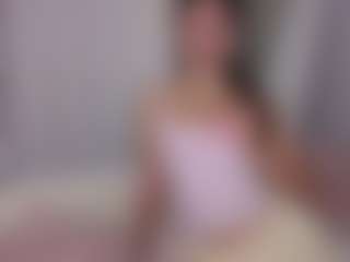 aliceqq's Live Sex Cam Show