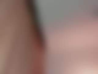 Live cam show with Vivian - Hairy Armpits on Pornisteam.com
