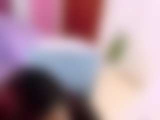 Live cam show with Agata-Grubisic - Ebony Petite on Camsoda | colombia