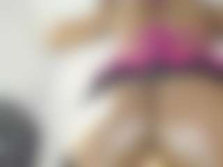 Live cam show with Agata-Grubisic - Ebony on madthumbs | colombia