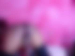 Live cam show with Agata-Grubisic - Ebony Petite on Milf Play