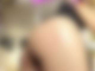 LilyyThea's Live Sex Cam Show