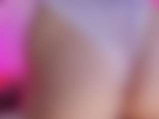 Live cam show with Vivibambi - Middle Aged on Camsoda