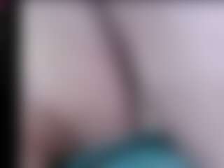 Live cam show with wheelsbighog - Spank on slutload
