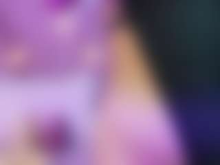 Live cam show with cutepetitee - MILF on Camiplay Live