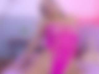Live cam show with cutepetitee - Middle Aged on Camming Site
