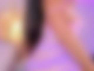 Live cam show with LauraCarther - Shaved Pussy Teen (18+) on CamwithHer