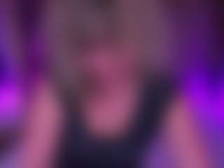 Live cam show with CandyyLadyyy - Average on Pornisteam.com