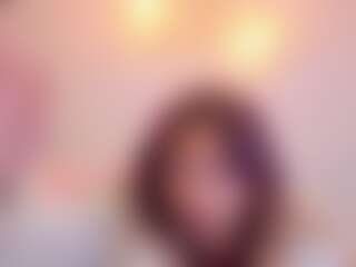 Live cam show with Elody - Long Hair on Camsoda