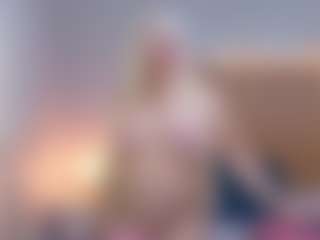 Live cam show with cicciolina-big - Big Ass on hrnylive.com