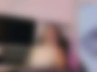 Live cam show with Gaby Manson - Game on Camsoda