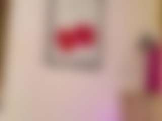 Live cam show with Gaby Manson - Gamer on StripNow