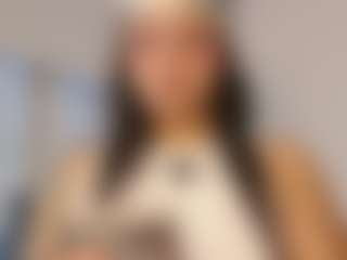 Live cam show with Gaby Manson - Petite on madthumbs