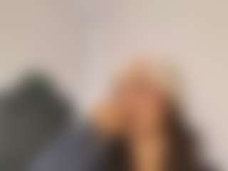 Live cam show with Gaby Manson - Moaning on Camsoda