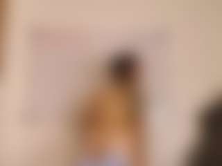 Live cam show with Gaby Manson - Rough on StripNow