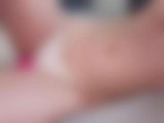 Live cam show with PhilomenaAtcher - Moaning on Camsoda