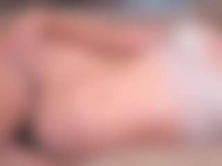 Live cam show with PhilomenaAtcher - Petite on madthumbs