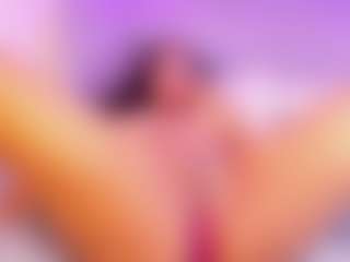 Live cam show with Danna - Amateur on milfzrlive.com