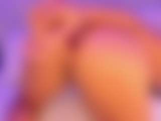 Live cam show with Danna - Solo on WildCum
