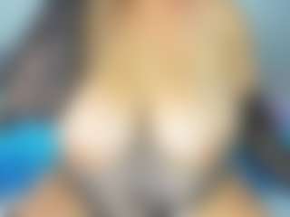 Live cam show with Lady Abby - Huge on Soda Cam