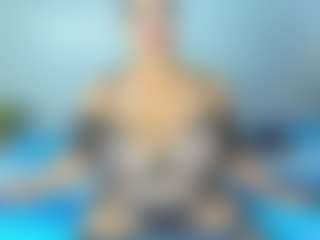 Live cam show with Lady Abby - Huge on SmokeAndPoke