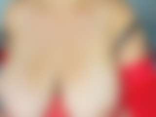 Live cam show with Lady Abby - Huge on xDating
