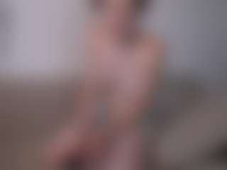 Live cam show with Eli - Interactivetoy Teen (18+) on Milfs Live