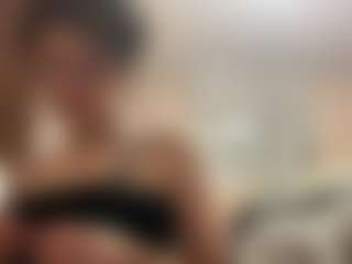 Live cam show with Eli - Curly Hair on live.xbliss.ai