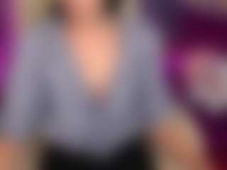 Live cam show with EviLune - Green Eyes on Milfs Live
