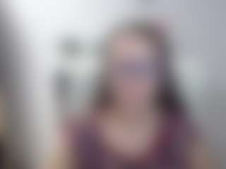 Live cam show with LizzySparkle - Green Eyes on Chatstar